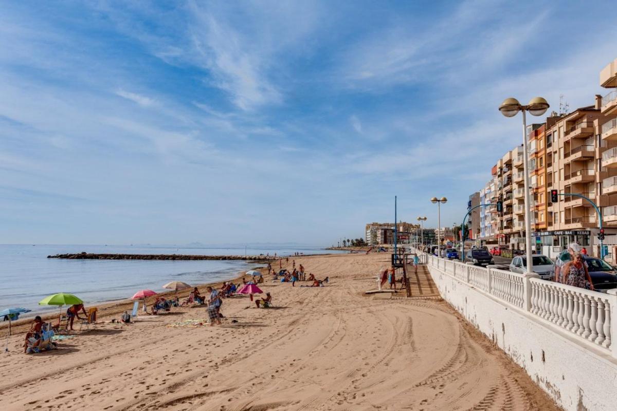Nice Apartment With Terrace On The Los Locos Beach Torrevieja Exteriör bild