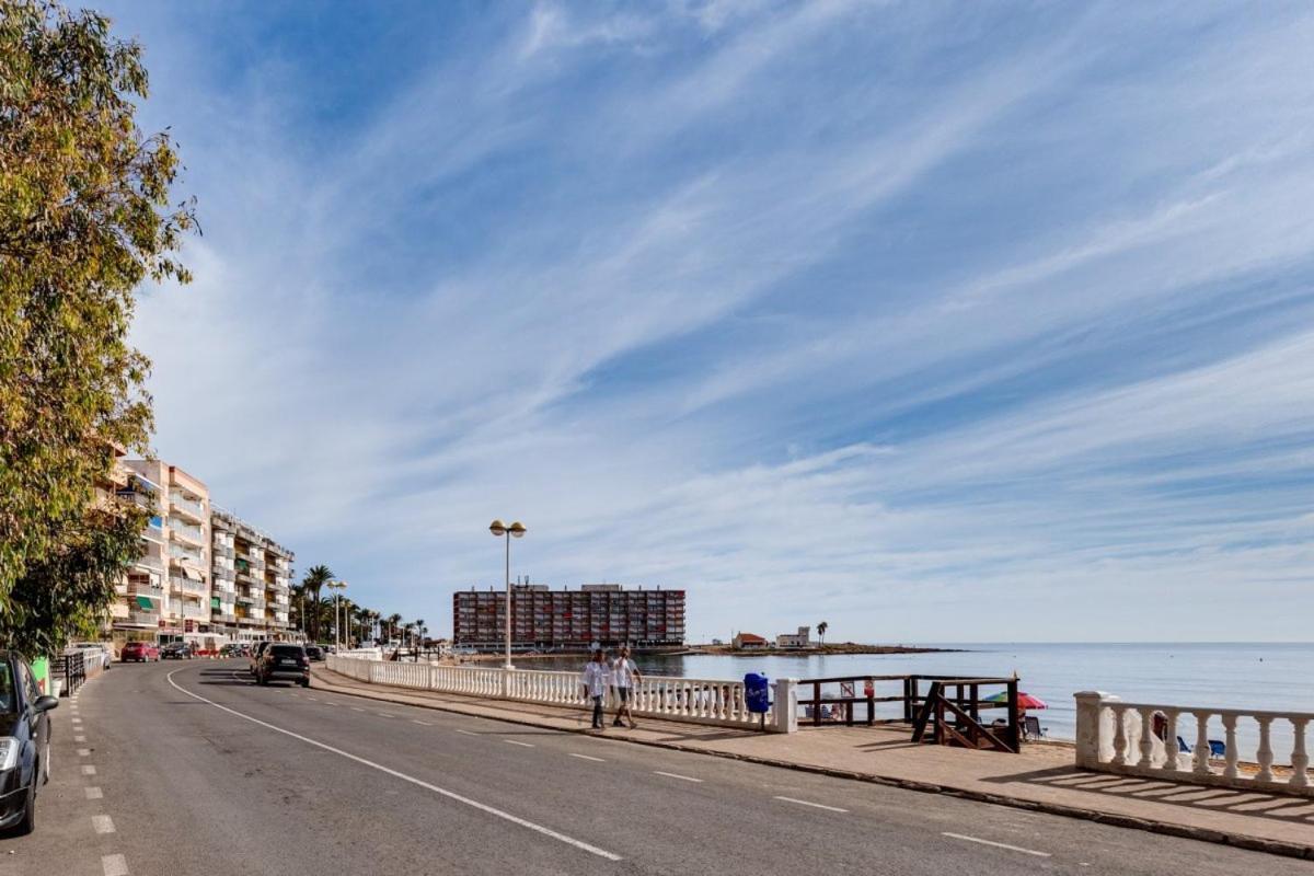 Nice Apartment With Terrace On The Los Locos Beach Torrevieja Exteriör bild