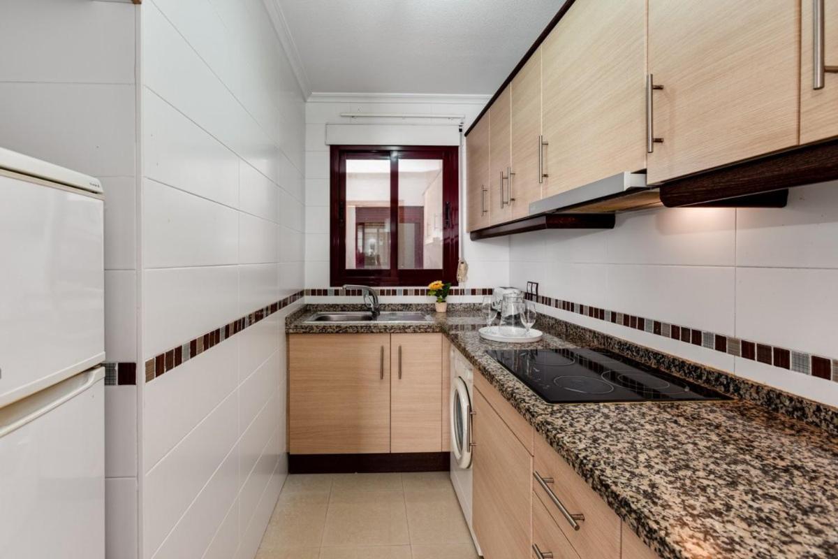 Nice Apartment With Terrace On The Los Locos Beach Torrevieja Exteriör bild